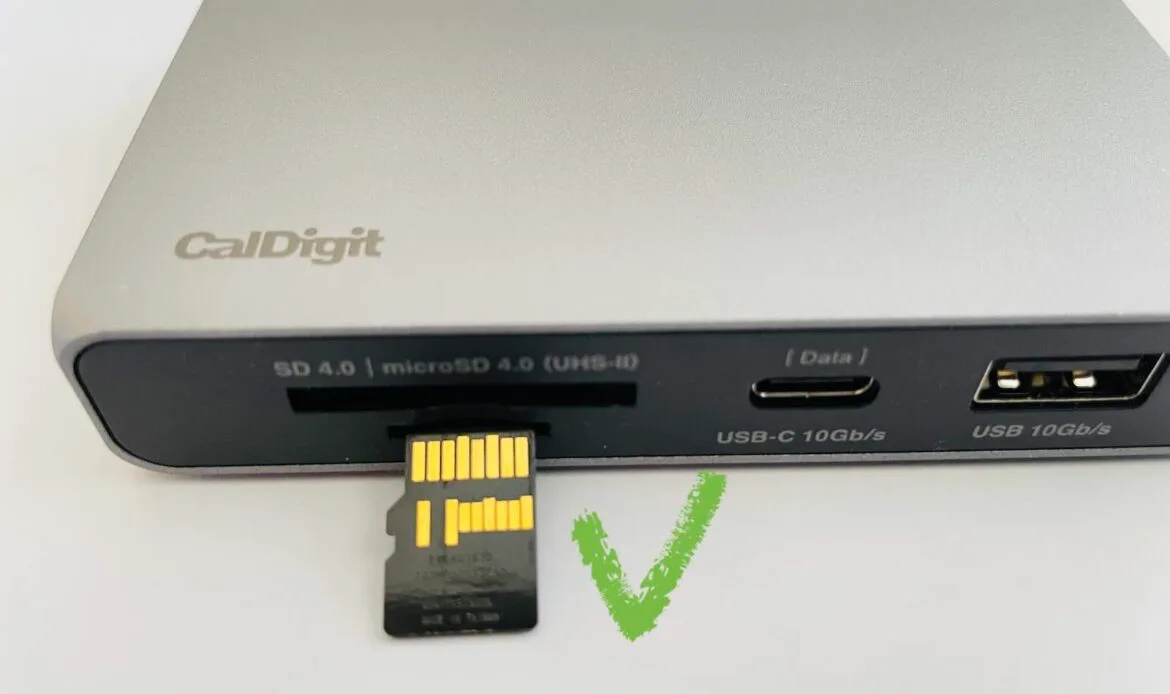 CalDigit Element 5 Hub: Compact Thunderbolt 5 hub with three downstream TB5 ports, five USB ports and 90W charging (4 of 4)