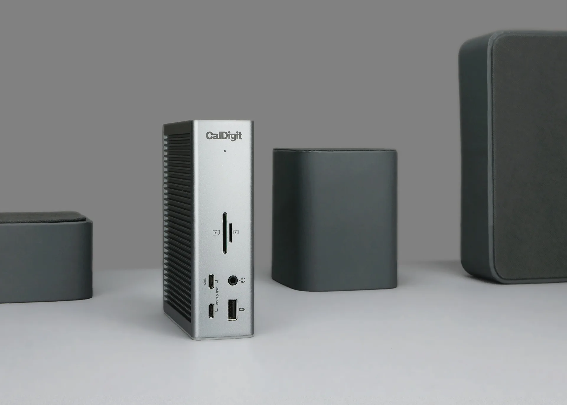 CalDigit TS4: 18-port Thunderbolt 4 dock with 98W charging, 2.5GbE and support for single 8K or dual 6K displays (8 of 8)