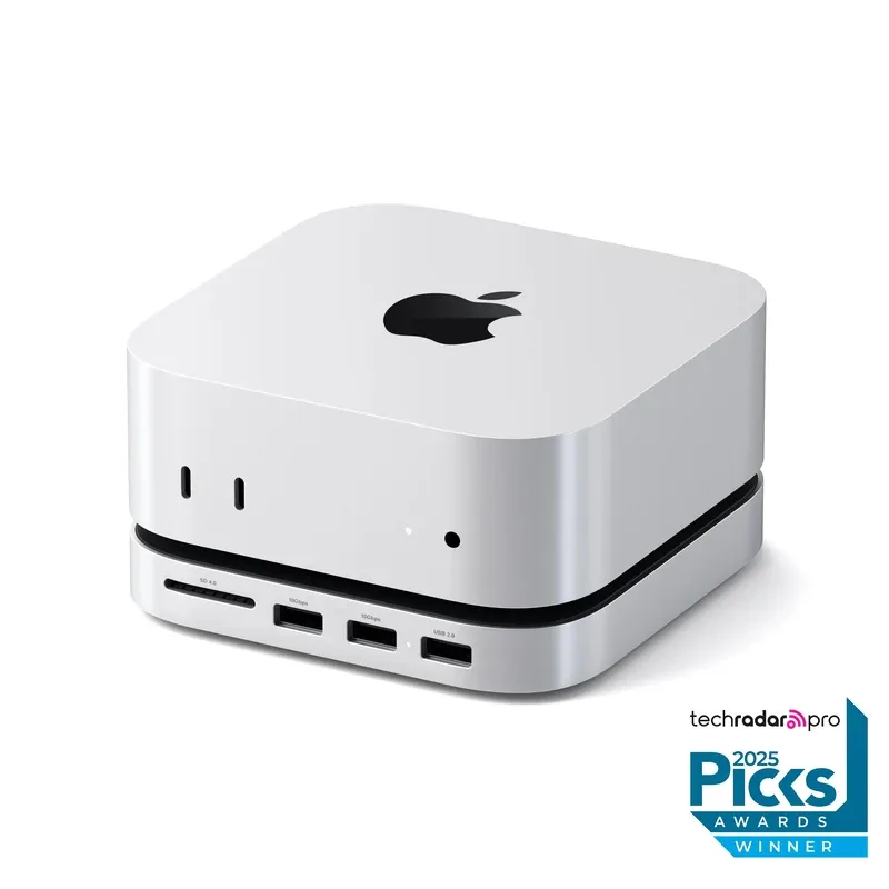 Satechi Mac mini M4 Stand & Hub: Aluminum Mac mini stand and hub with front ports and a built-in NVMe SSD enclosure (7 of 8)