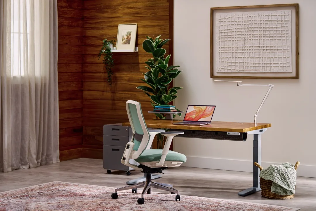 UPLIFT V3 Standing Desk: Electric standing desk with a 22.6 to 48.7 inch height range, many desktop options and cable management (3 of 4)